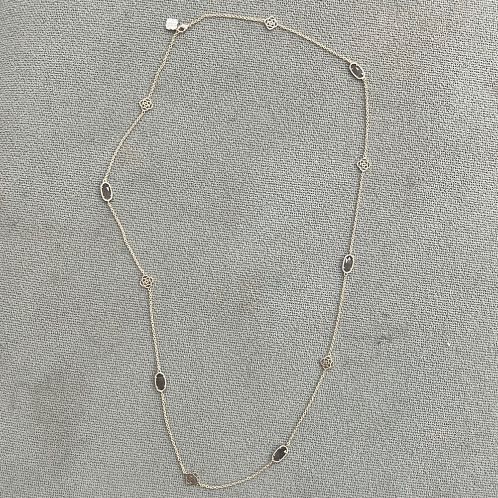 Kendra Scott chain necklace. Gold with black stone